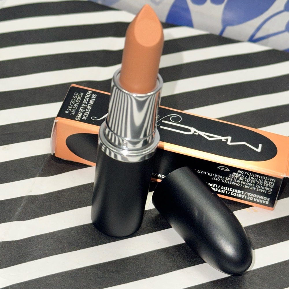 NIB NWT MAC MACXIMAL 837 PEACHSTOCK Sleek Satin Lipstick Full Size 0.12 Oz